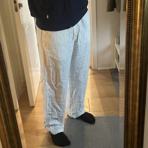 Weekday linnebyxor - Ett par linnebyxor som endast legat i min garderob då jag fick ett par andra i present. Supersnygga och oanvända! 😁