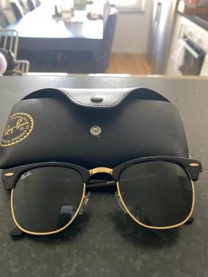 Ray-ban Club Master  - Använt sparsamt men inga repor eller så