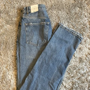 Jeans - Gina Tricot - Säljer dessa nya full length jeans ifrån Gina tricot i storlek 36🤍