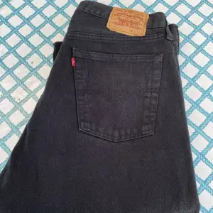 Säljer ett par Levis jeans 513 i storlek W36 L36. Endast testade, inga defekter.  