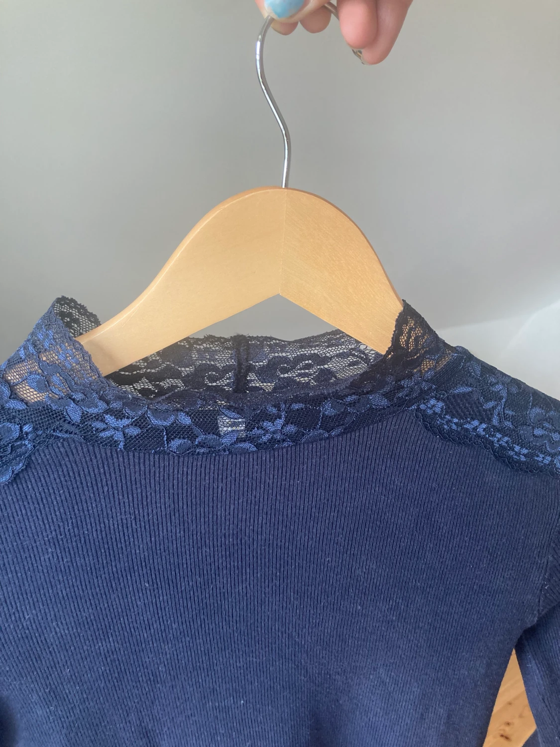 Mörkblå långärmad topp - 91