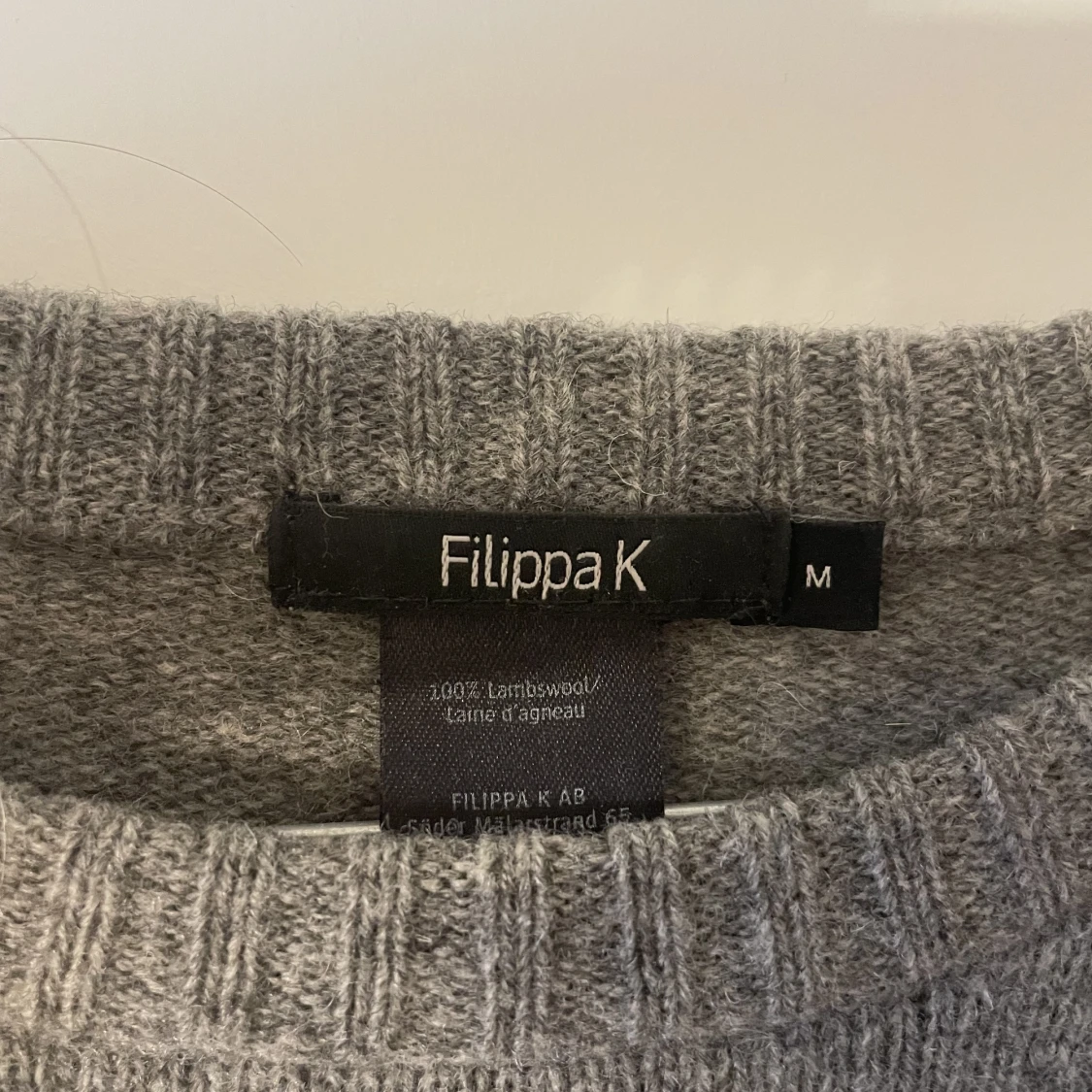 Mörk grå stickad klänning  - 91