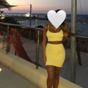 Set från Ohpolly  - Jättegulligt sett från ohpolly, endast använt en gång. Ganska liten i storleken.