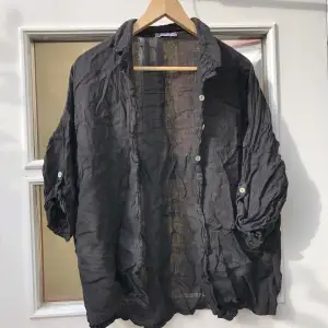 svart linnekjorta från italien storlek M 100% lin