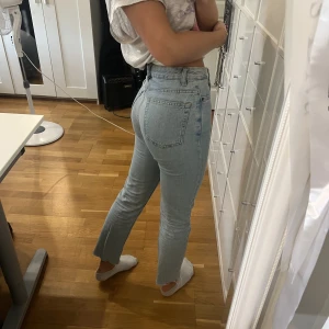 Jeans - Jeans från subdued, använda fåtal gånger, nypris ca 700kr, straight leg 