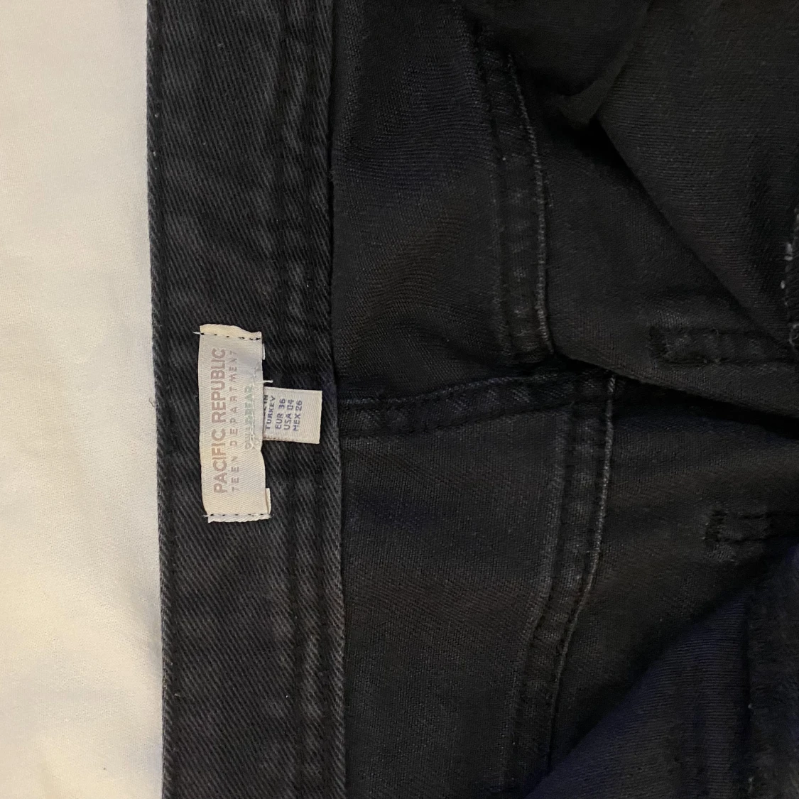 Svarta cargo jeans - 91