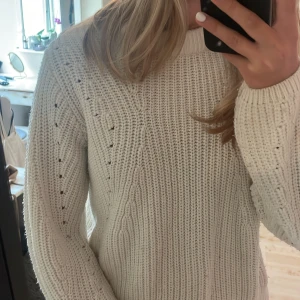 Stickad tröja - Fin stickad tröja💞