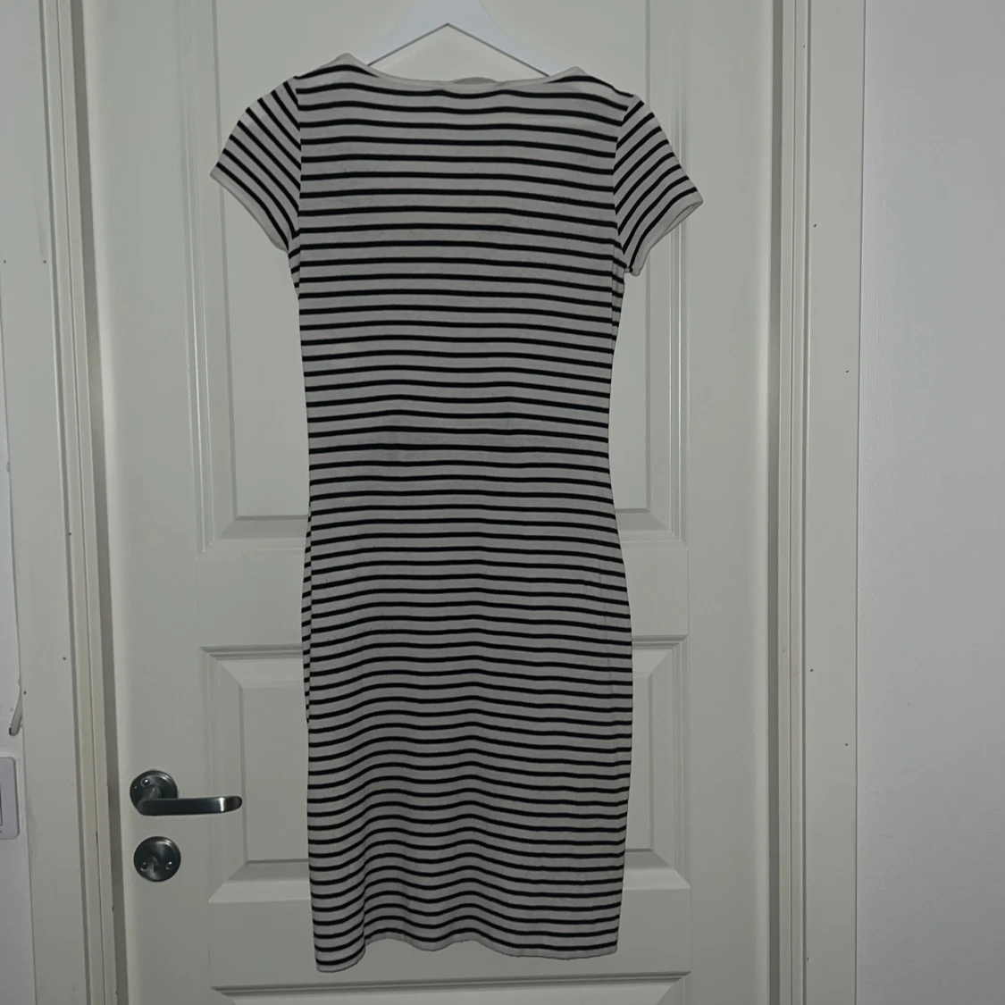 Randig klänning  - 90