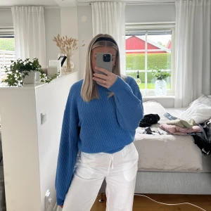 Blå tröja - Säljer denna superfina tröja från Zara då den inte kommer till användning längre! Toppskick! 🦋