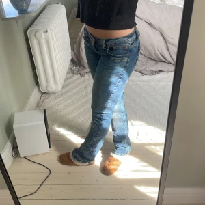 Ltb jeans - Säljer dessa slutsålda ltb jeans! Skit snygga och endast använda ett fåtal gånger🩷🩷 de är i den populära modellen valerie!