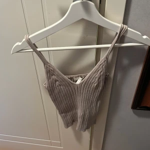 Söt topp - Säljer denna söta topp. Tvättar och stryker innan jag postar. 