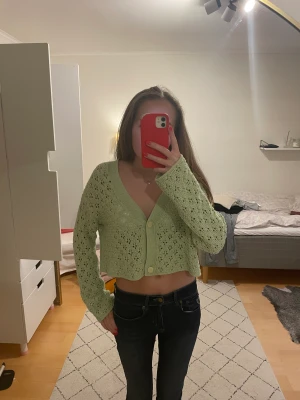 Zara kofta - Säljer denna så coola zara koftan som passar både till vardags men framförallt fest!❤️ aldrig använd så toppen skick