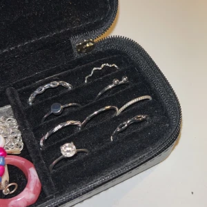 smycken - Super fina silver ringar! Alla utom 2 är äkta silver! Skriv för frågor!🩷🩷