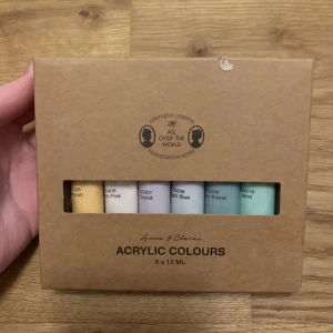 Akrylfärg  - 6 pack pastell akrylfärg från søstrene Grene. 12 ml i varje och helt oöppnade