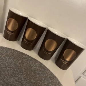 Nya kaffekoppar  - Helt nya kaffekoppar 4 st.  Endast stått i skåp och aldrig använts.