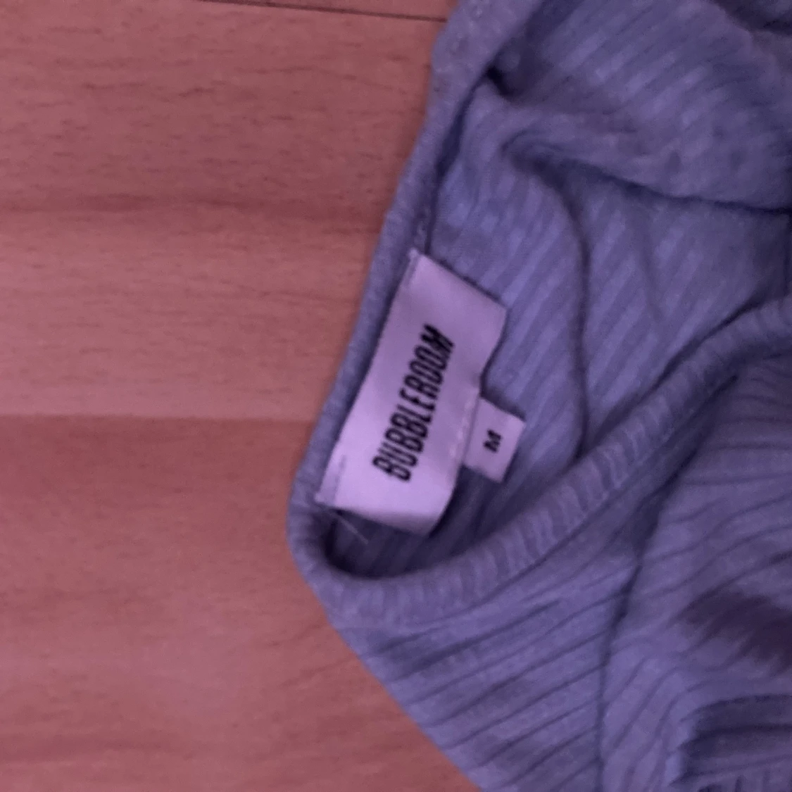 jätte fin klänning som har öppet vid ryggen och bara väldigt skön  - 91