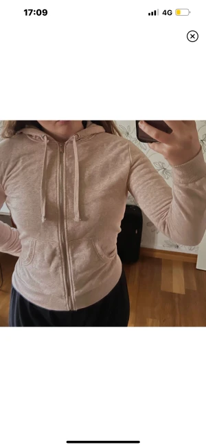 Kofta - Ljusrosa kofta från H&M. Strl S. 