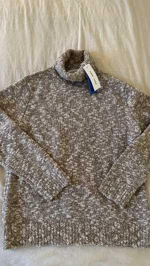 Samsoe samsoe knit sweater L - Half wool half cotton Very good quality, soft   Necer worn with tags 