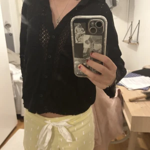 Blus - Jätte fin skjorta med detaljer 