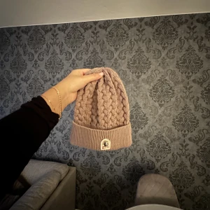 Parajumper mössa!  - Så fin. Aldrig använd. Nyskick! Nypris: 1000