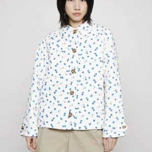 Envii jacka  - Kostar 1400 använd fåtal gånger så nyskick