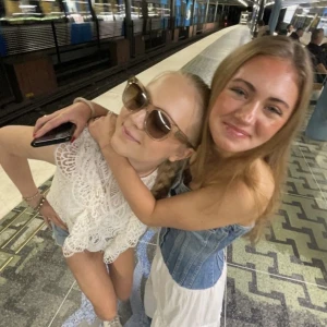 Jeanstopp - Säljer denna snygga och trendiga toppen från Zara Endast använd ett fåtal gånger, superfint skick! Originalpris 329 kr💓