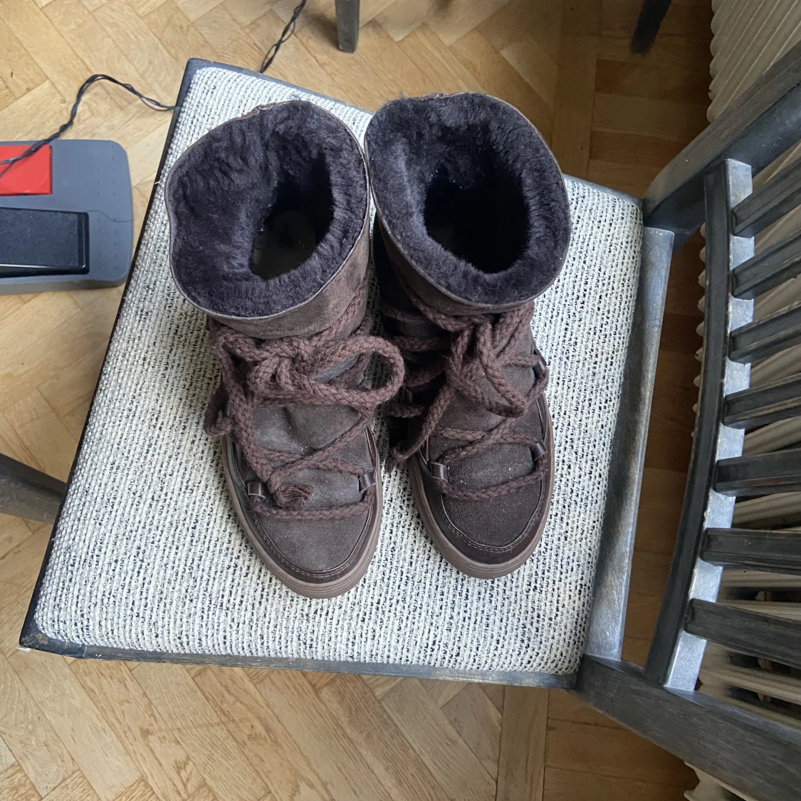 Inuikii skor bruna - 91