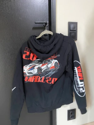 Hoodie - Hoddie från Madlady i storlek XS men mer som en S, oanvänd 170kr