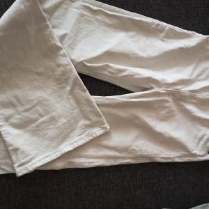 Zara jeans - Nyskick, använda en gång. 