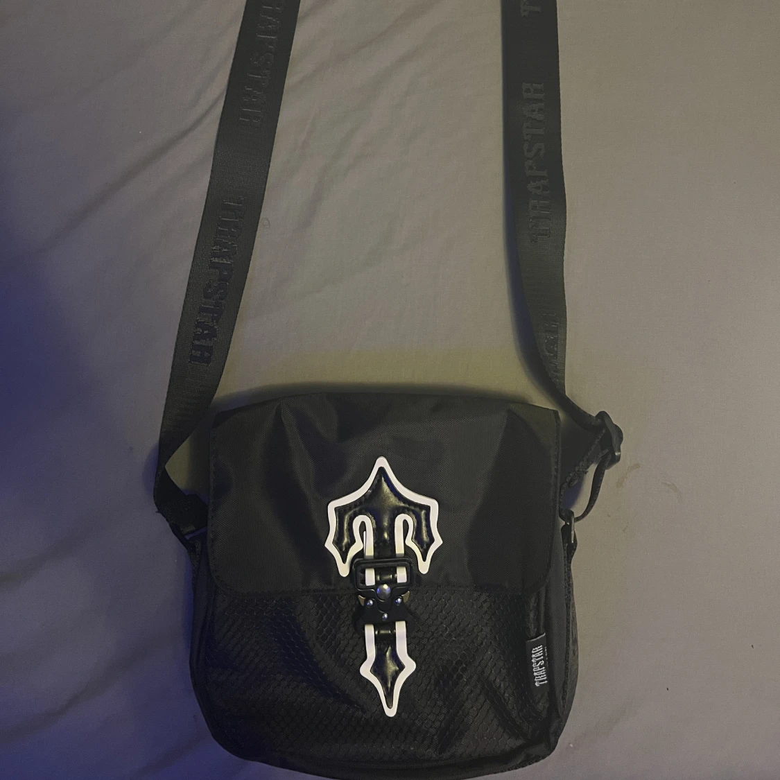 Trapstar Axelremsväska 