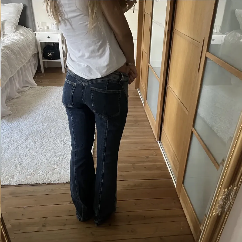 Från weekday, passar storlek 36 ungefär, använda en gång!. Jeans & Byxor.