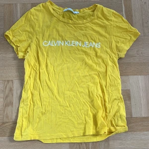 Calvin Klein tröja - Använd några gånger 