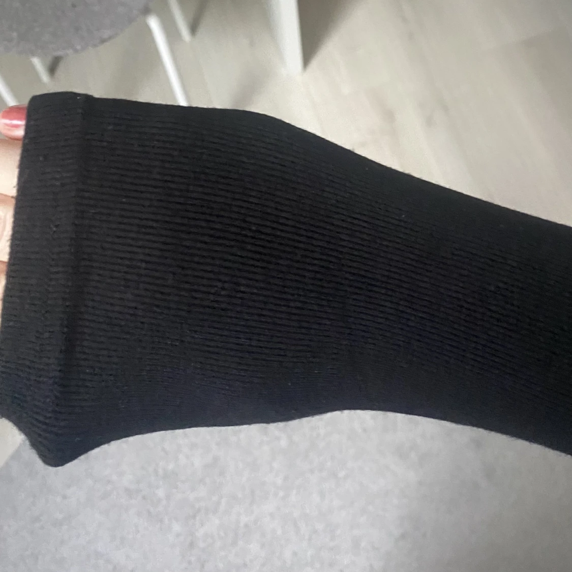 Svart tight tröja  - 91