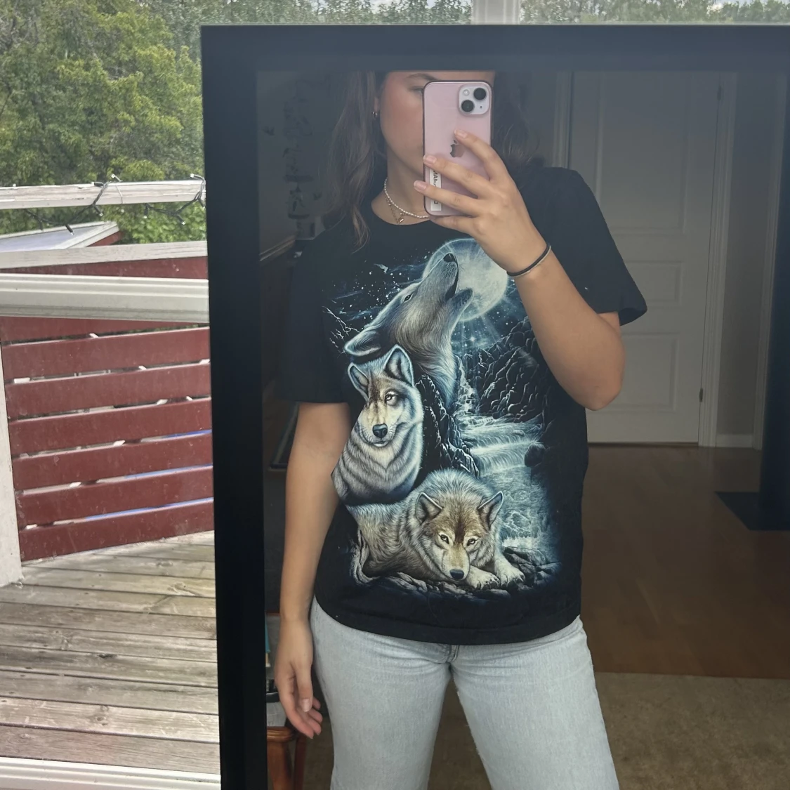 T-shirt med vargmotiv 