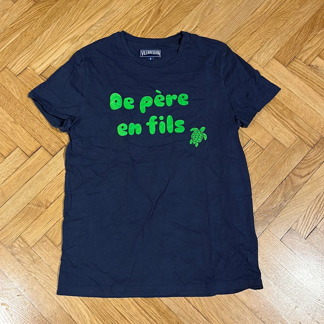 Vilebrequin t-shirt blå med tryck