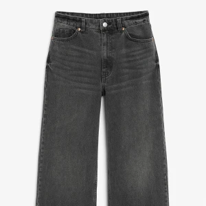 Yoko jeans från Monki - Wide leg high waist jeans från Monki i modellen Yoko! Supersnygga och sitter superbra💫