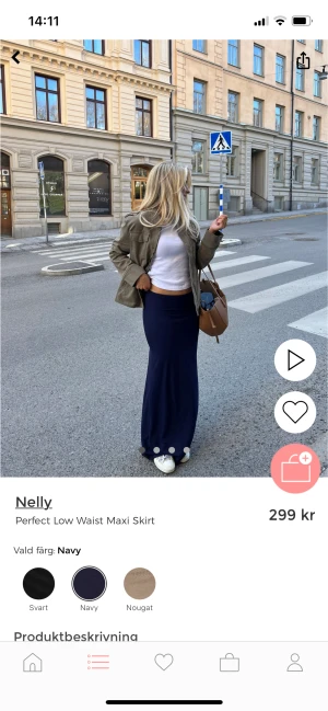 Nelly maxi kjol - Säljer denna fina lpngkjol från Nelly. Aldrig använd!! Prislapp kvar. Strl L. Marinblå
