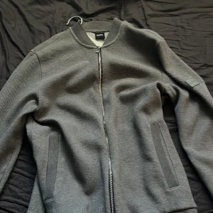 Boss kofta - Skick 10/10 ej använd 