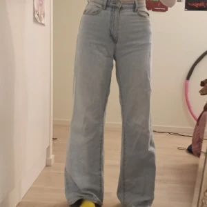 vida jeans - vida jeans använd några gånger eftersom de inte passar min stil.