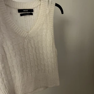 Stickad väst - Stickad väst från BikBok, stl S.   Paketpris vid fler köp av mig❗️