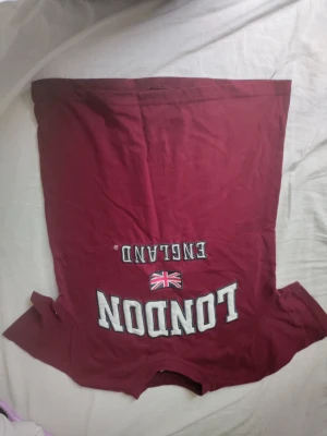 london - Fin London tshirt som är köpt i London för länge sedan.⭐💝