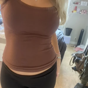 Brunt linne - Jätte snyggt linne 