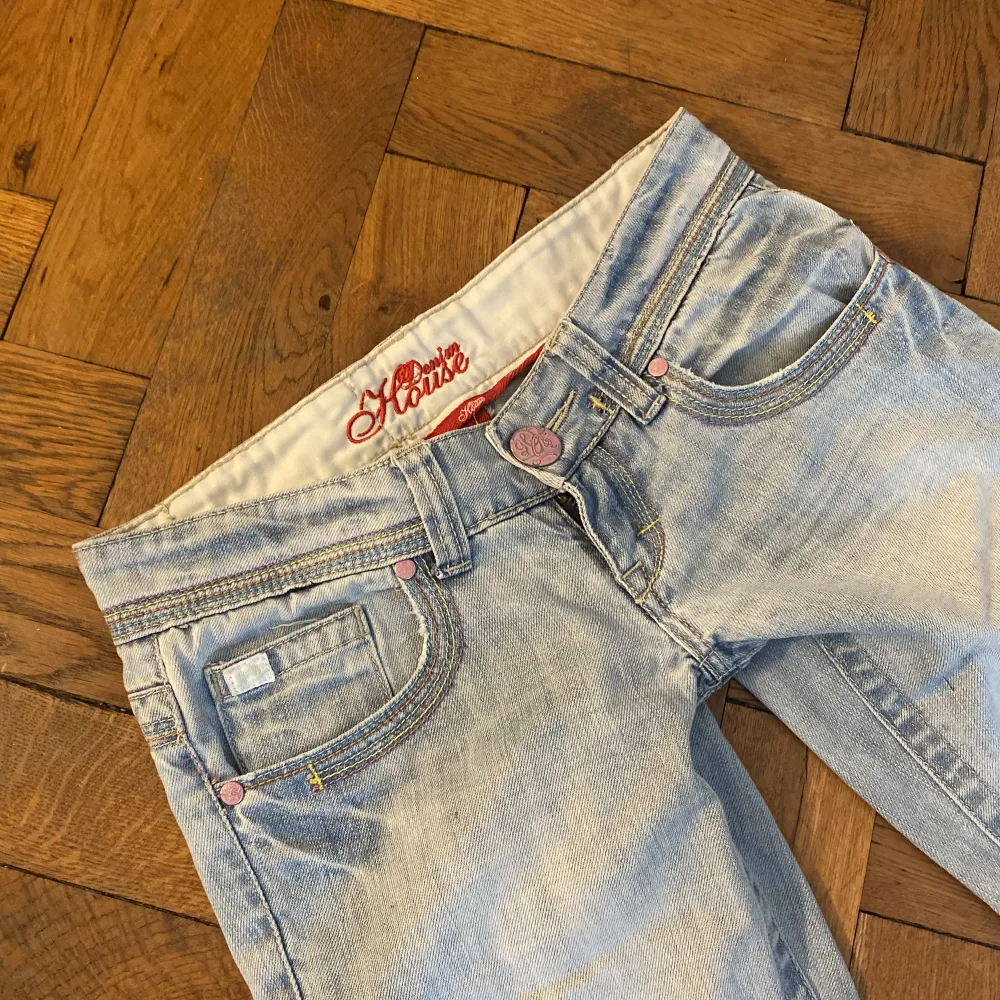 vintage lowwaist bootcut/straightleg jeans i storlek 36, superbra skick💕. Jeans & Byxor.