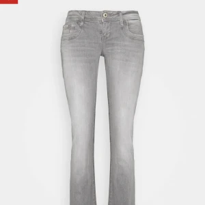 Valeri jeans - Säljer dessa jätte populära ltb jeans i okej skick där av priset 💕
