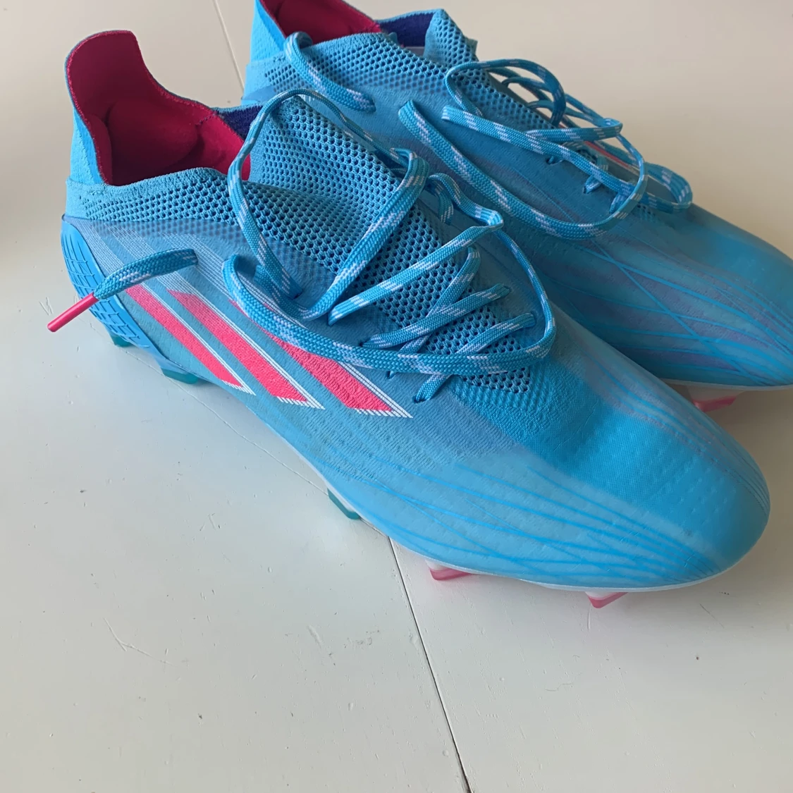 Adidas fotbollsskor  - 90