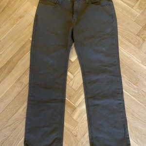 Carhartt Byxor - Vintage carhartt byxor i bra skick  Inga större flaws, endast smärre bruksslitage   Strl 36x30