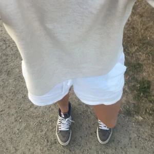 Linneschorts - Funderar på att sälja mina linne schorts från twilfit då dem är en aning för små för mig. Skriv vid intresse😁