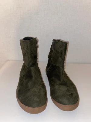 Kvinnor skor  - Helt nya 