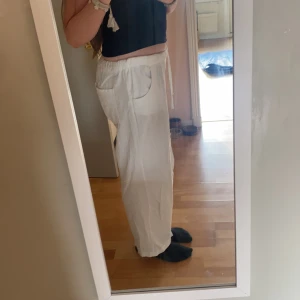 Linne byxor - Låg midjade linne byxor dom är lite för korta för mig jag är 167