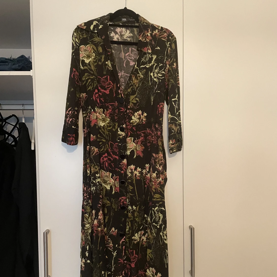 Blommig skjortklänning Zara - 91